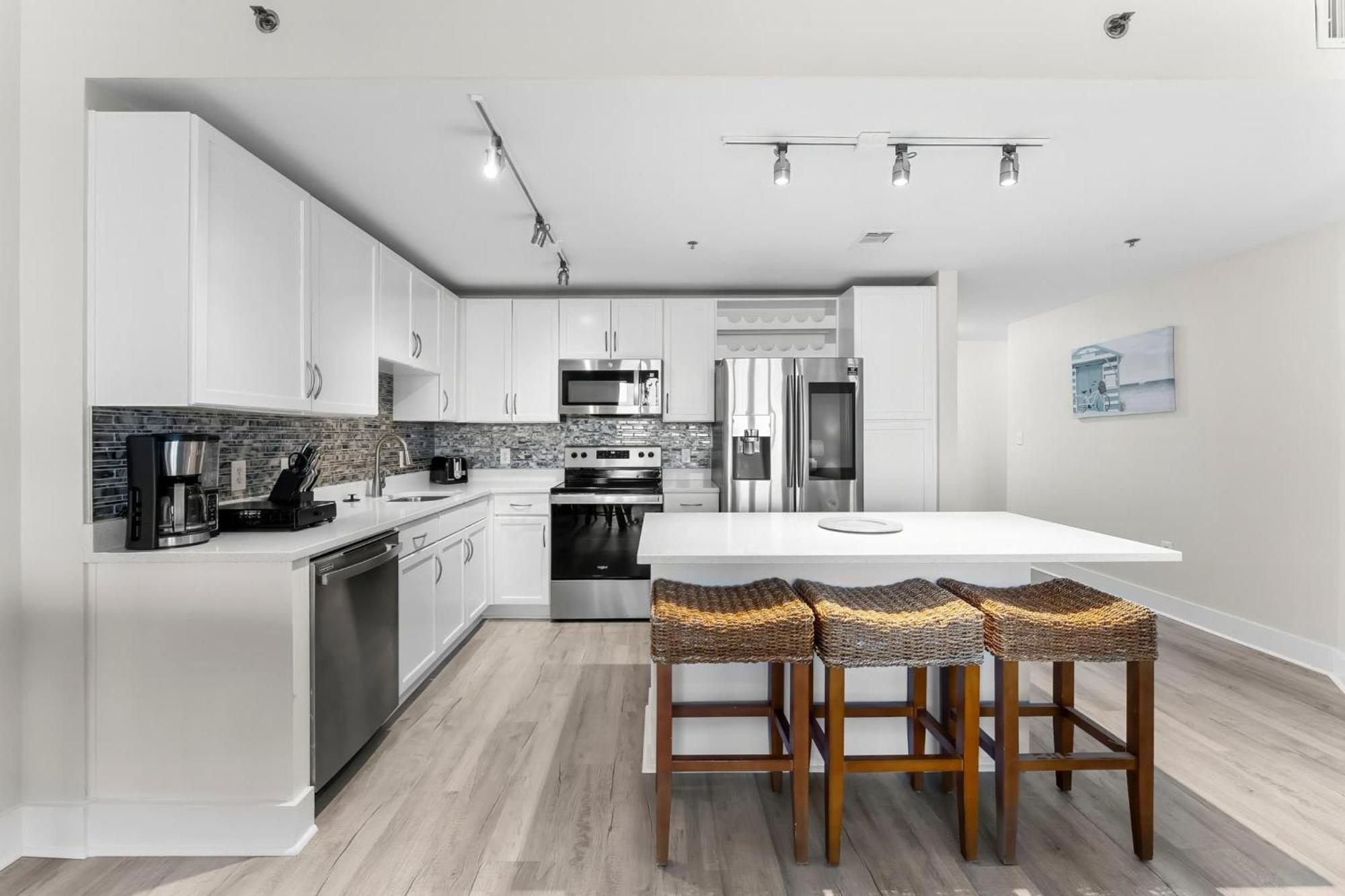 Laketown Wharf By Panhandle Getaways Apartment *