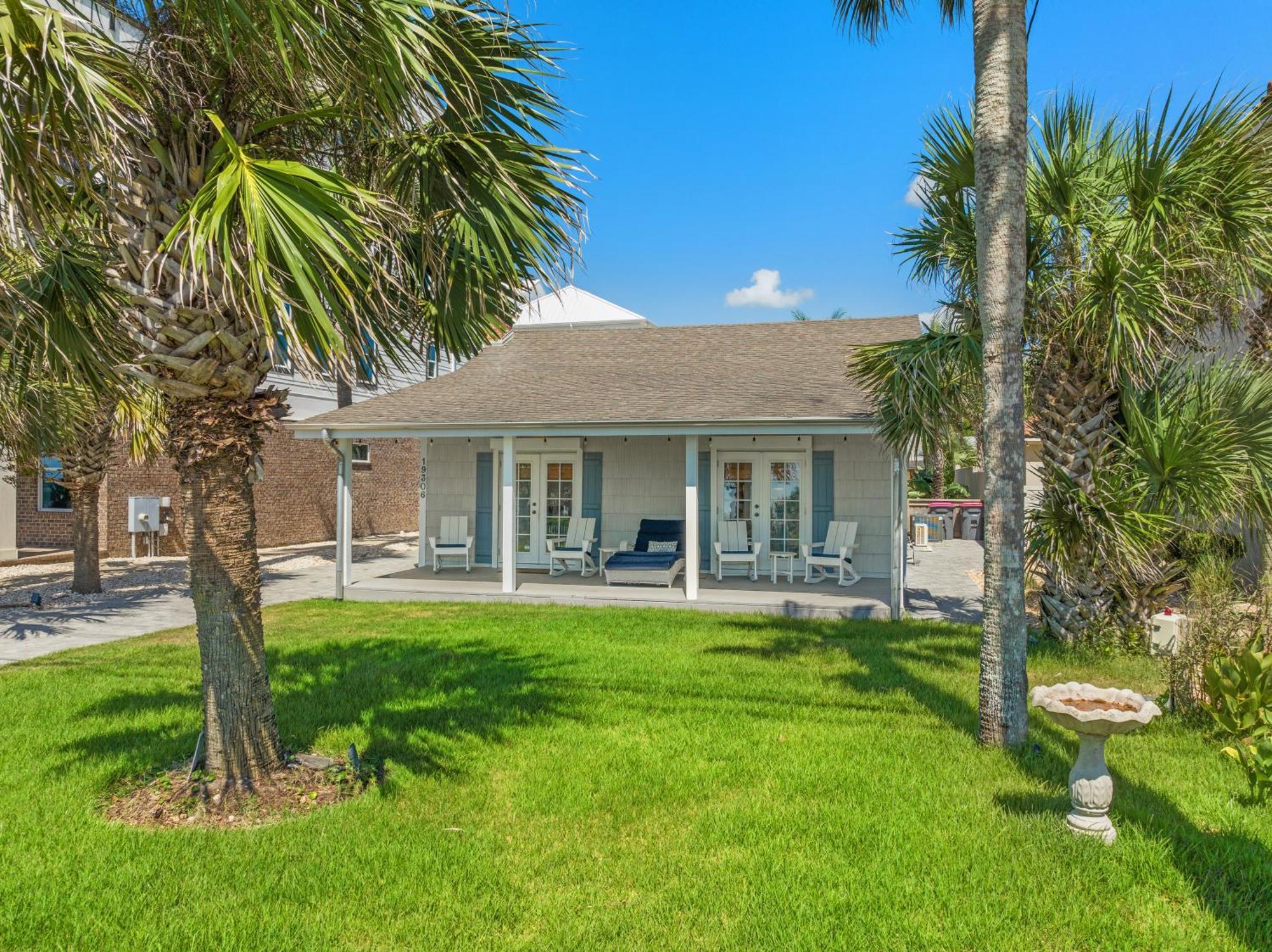 Cute Steps To The Beach! Panama Beach, Fl! Holiday home