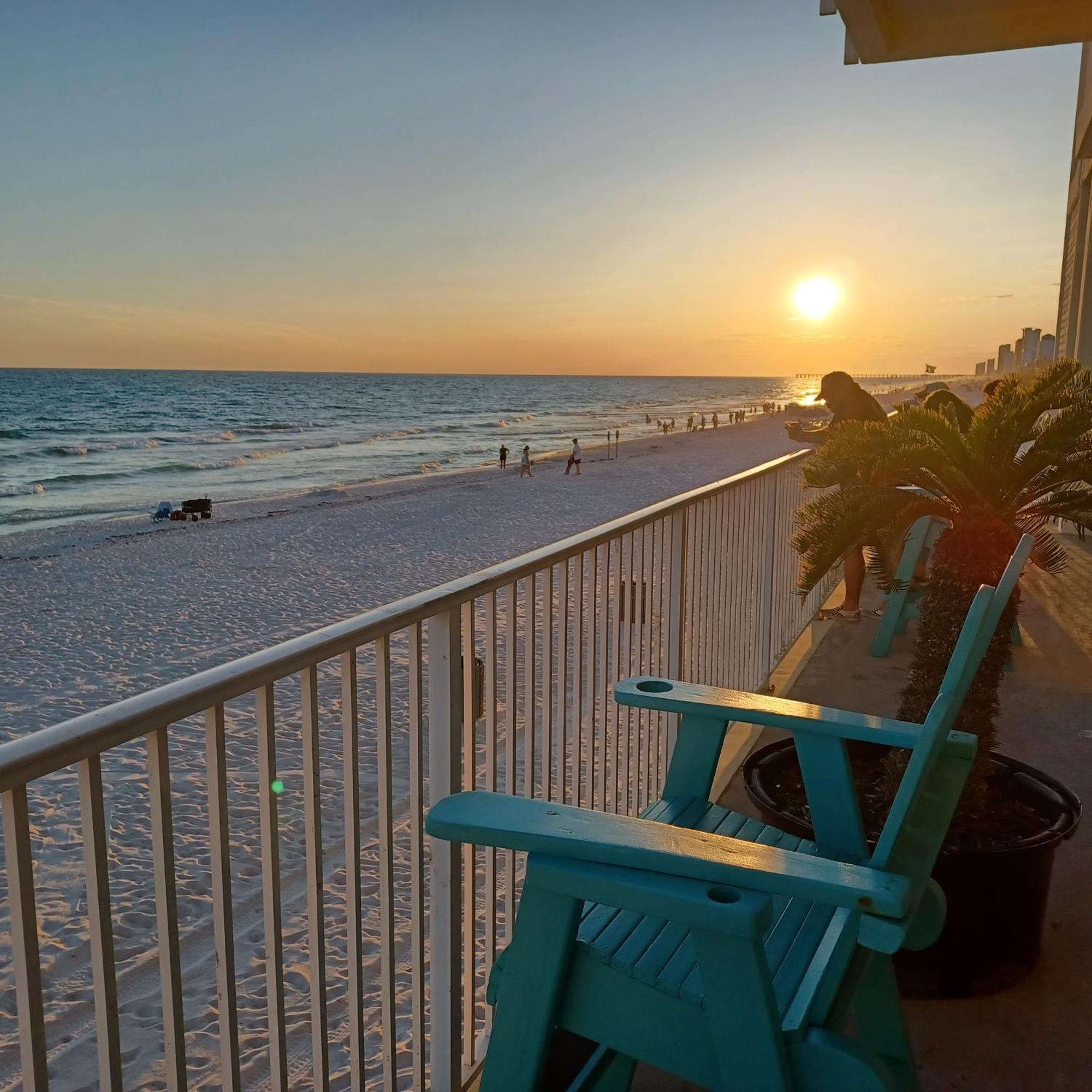 Aparthotel Couples Getaway, Honeymoon Sweet, Perfectly Cozy Front With Kitchen, Pool, Free Parking,check-in At Door Panama City Beach