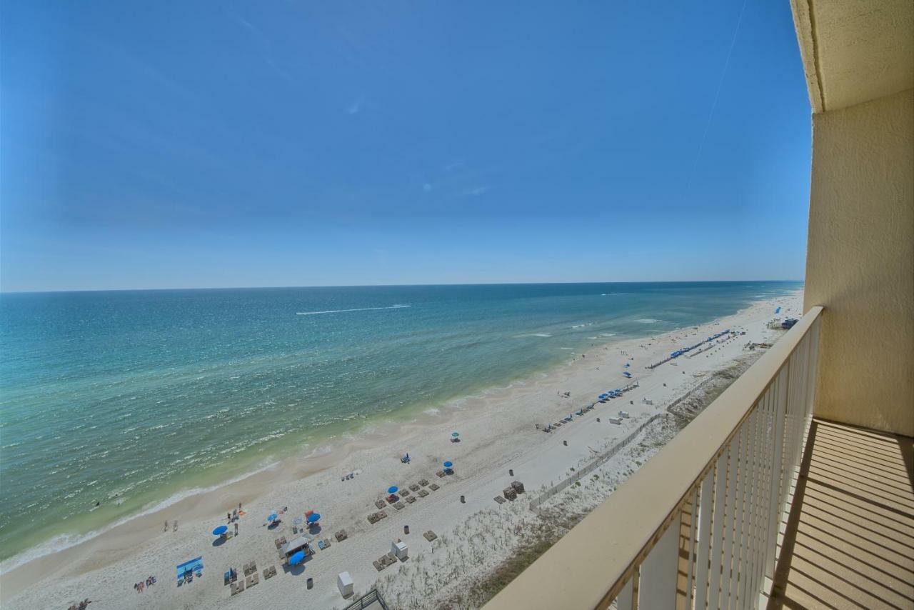 Comfortable High-rise With Access - Unit 1404 Apartment *