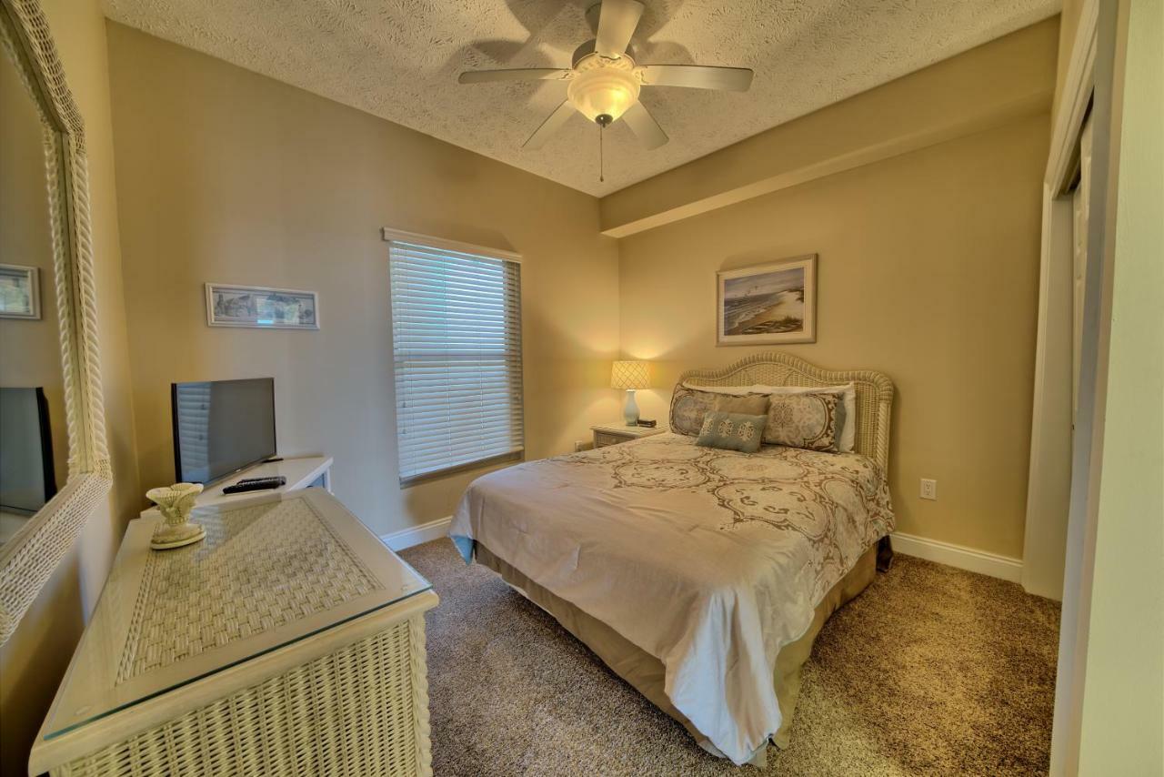Comfortable High-rise With Access - Unit 1404 Apartment *