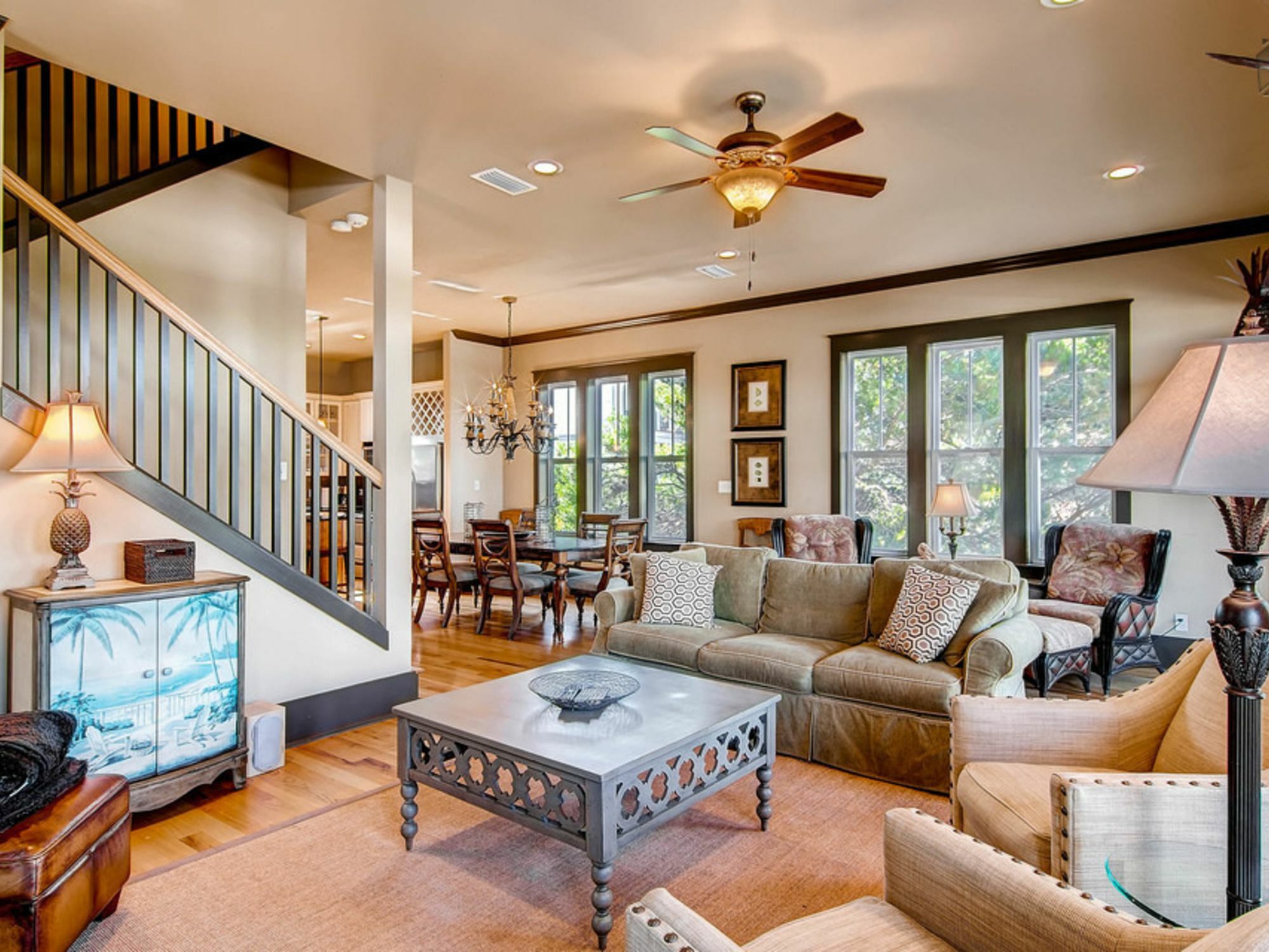 Comfort And Joy By Redawning Apartment