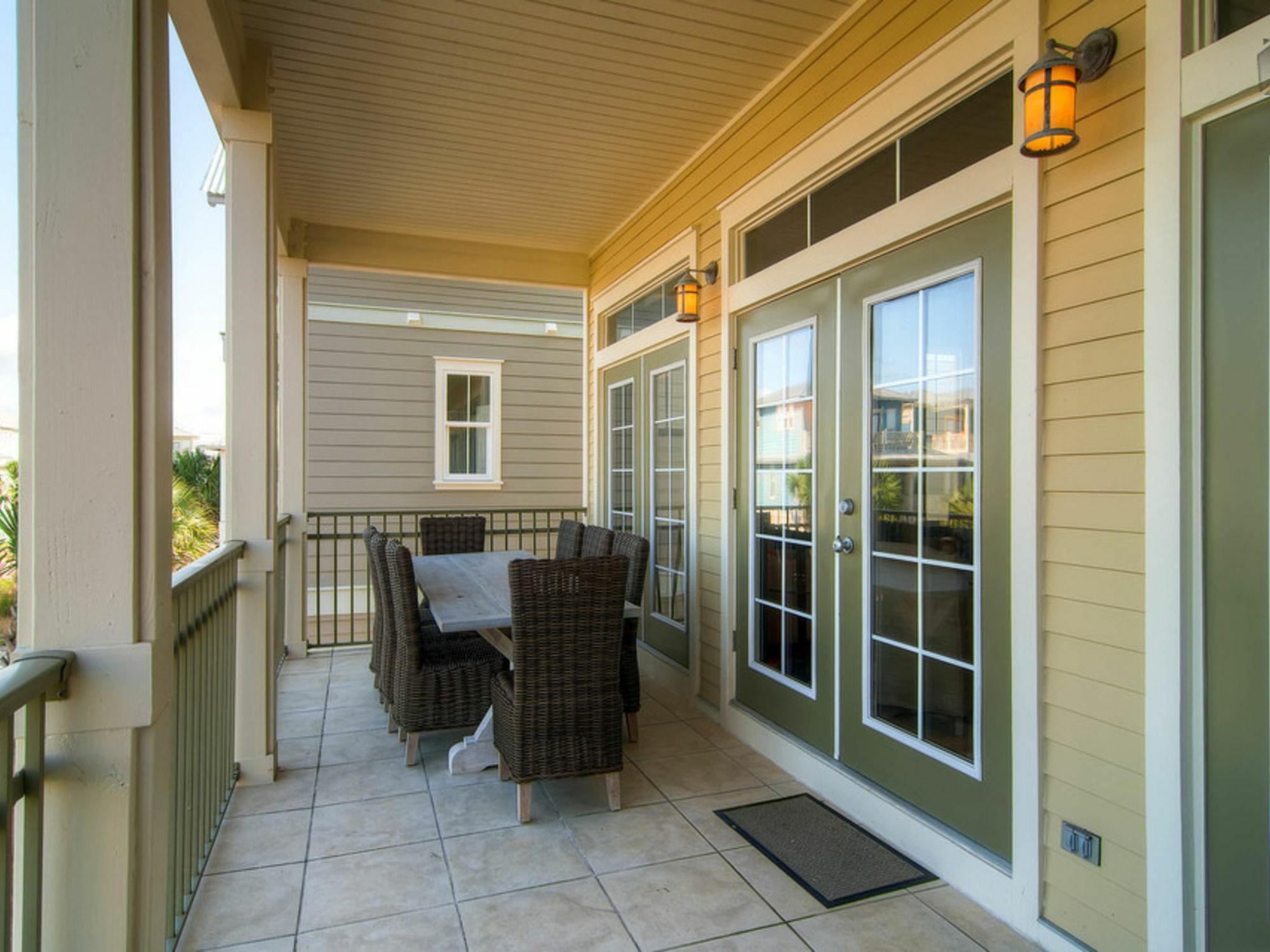 Comfort And Joy By Redawning Apartment