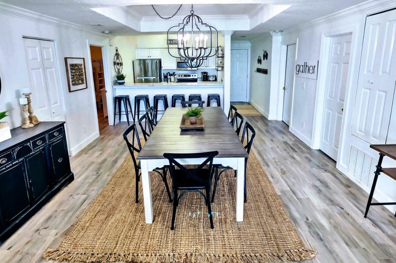 Barefoot Bliss - Beachfront - Sleeps 12 Apartment Panama City Beach