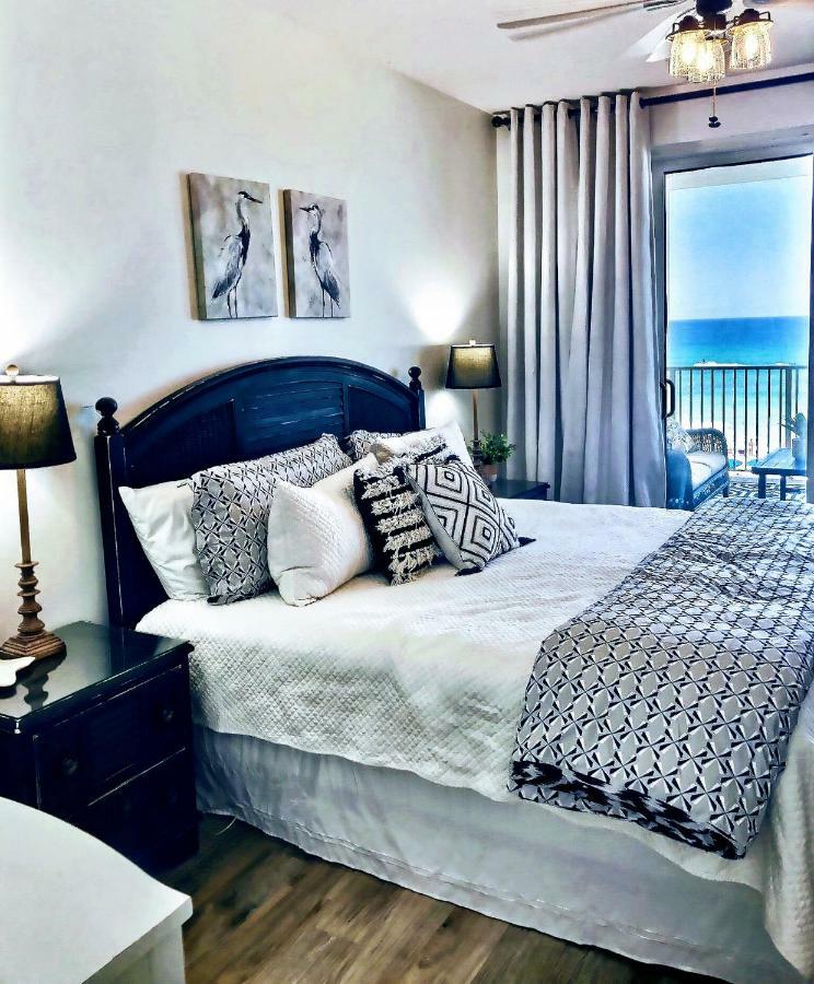 Apartment Barefoot Bliss - Beachfront - Sleeps 12 *