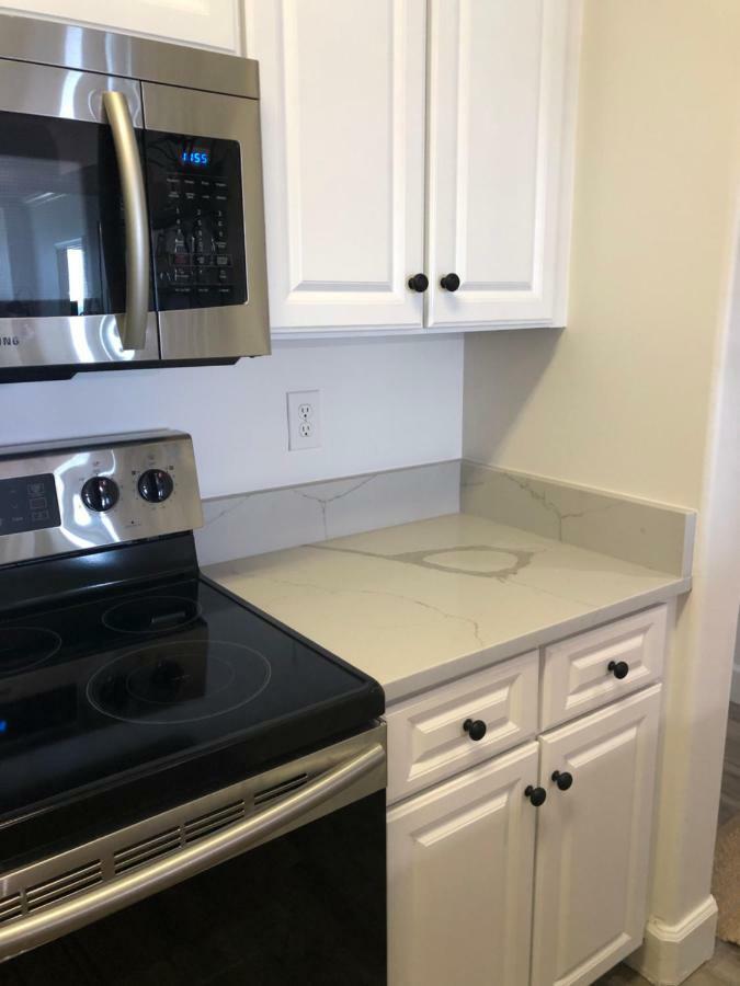 Barefoot Bliss - Beachfront - Sleeps 12 Apartment