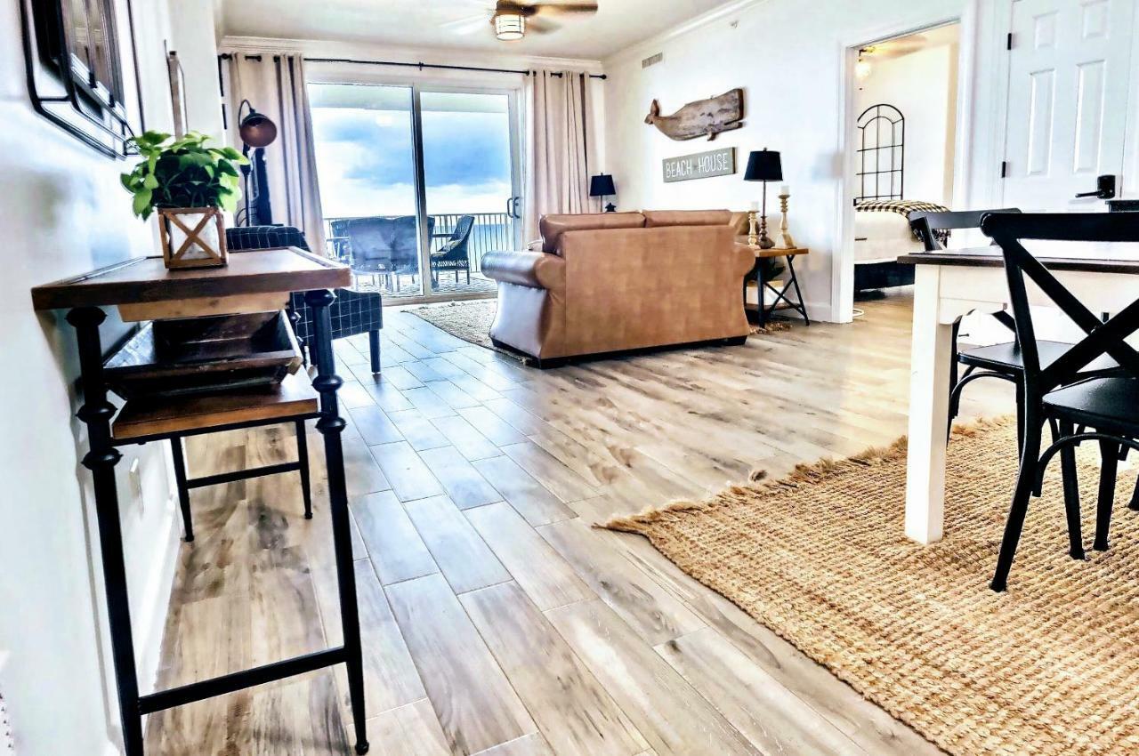 Barefoot Bliss - Beachfront - Sleeps 12 * Panama City Beach