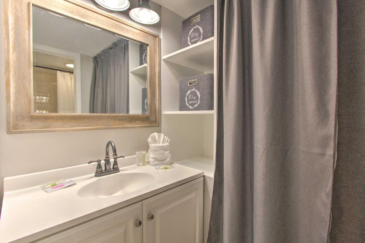 Oceanfront Couples Retreat With Direct Beach Access