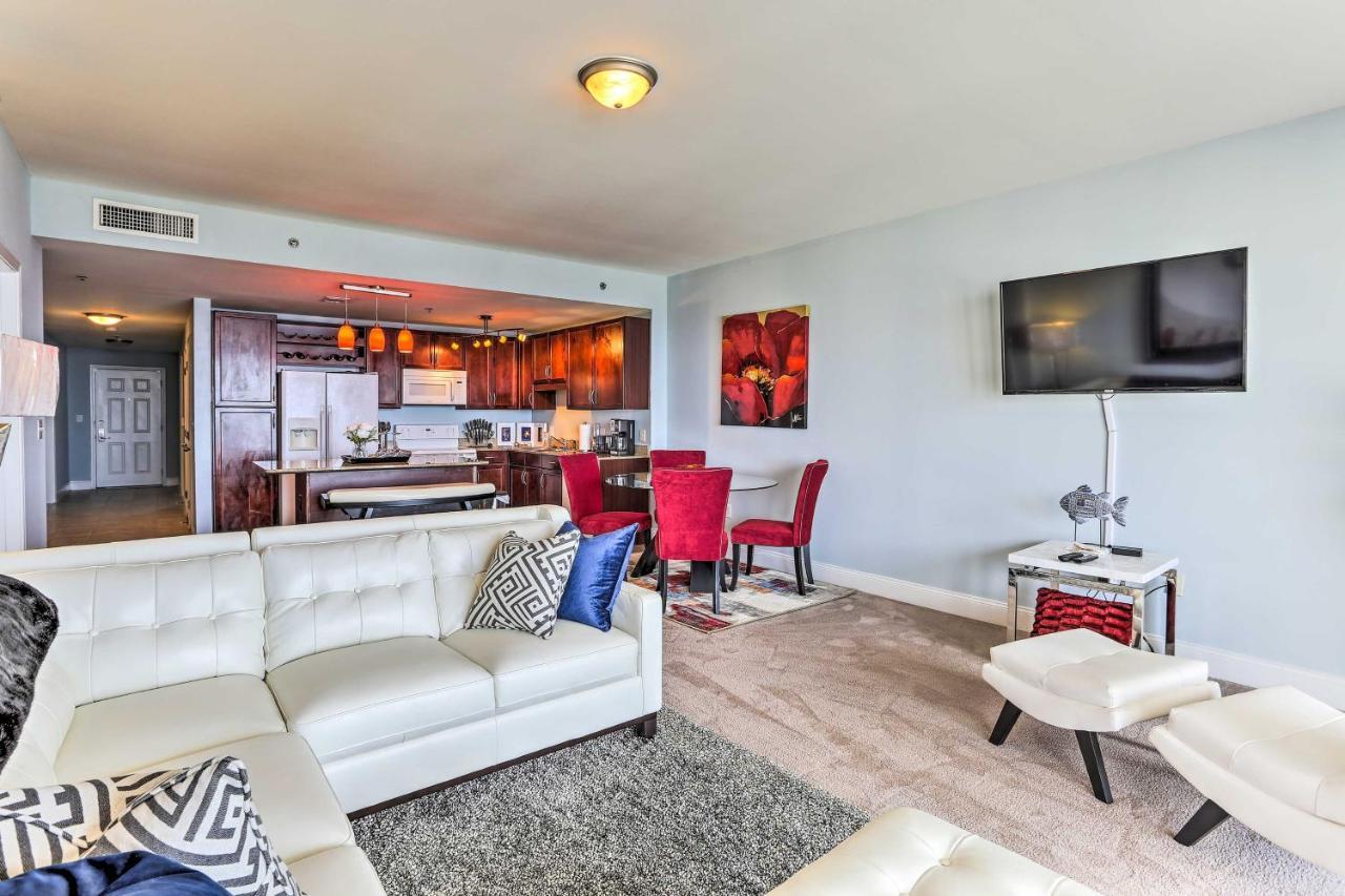 Apartment Pcb With Balcony Walk To Beach! *