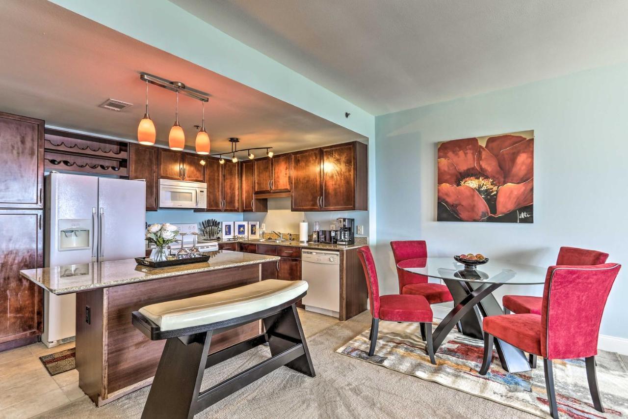 Apartment Pcb With Balcony Walk To Beach! *