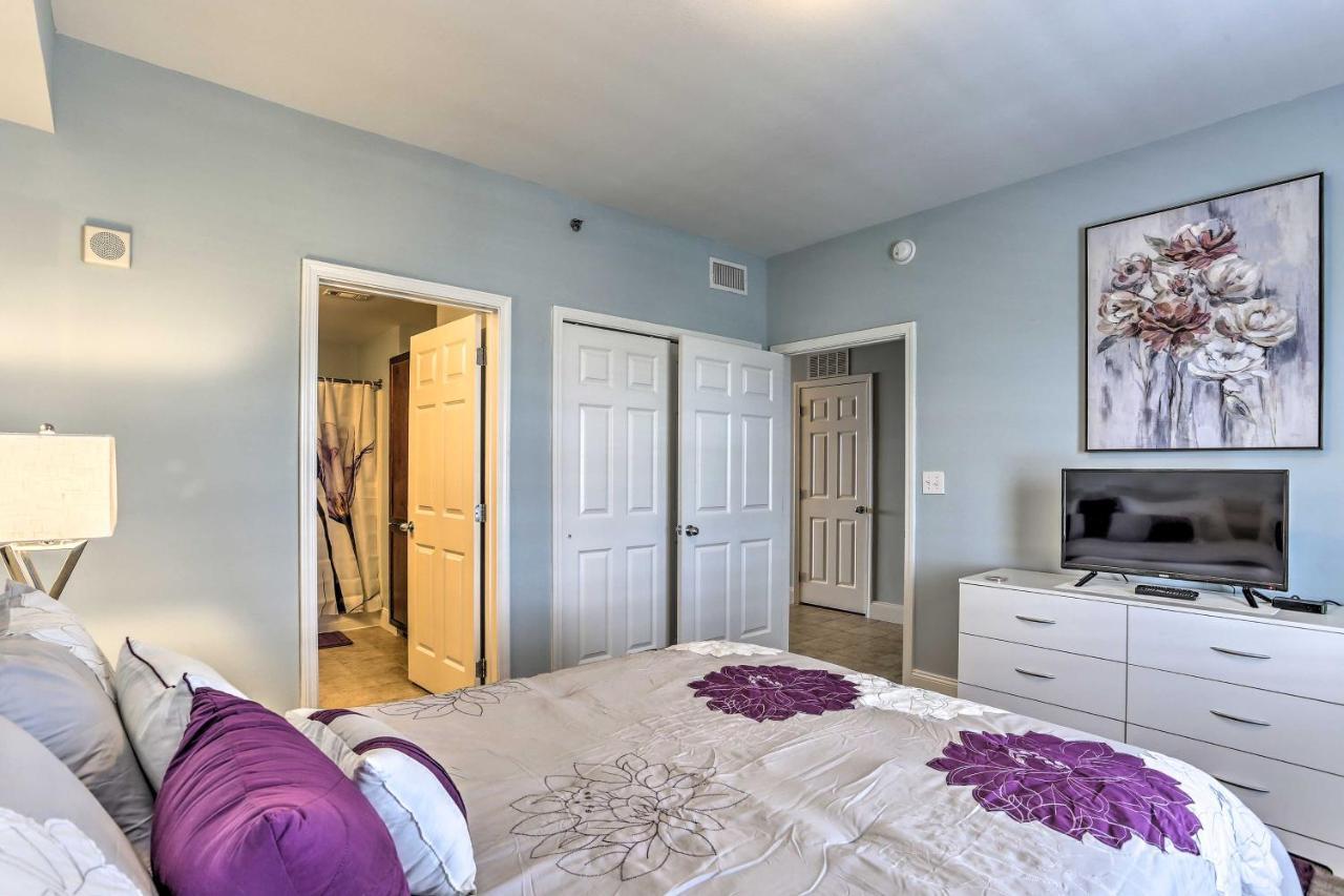 Pcb With Balcony Walk To Beach! Apartment *
