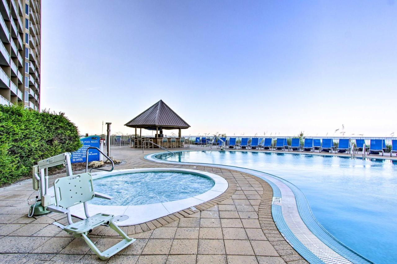 Beachfront With Emerald Amenities Apartment *