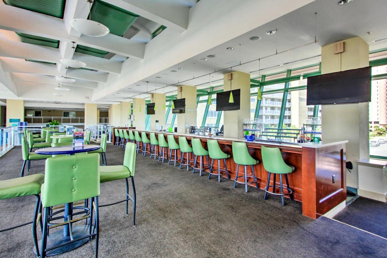 Beachfront With Emerald Amenities
