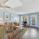 Deluna Court Getaway