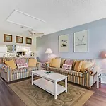 Deluna Court Getaway