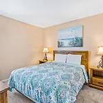 Edgewater 207