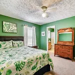Willows Beach Retreat By Book That Condo