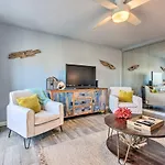 Pcb Beachfront Coastal Abode At Pinnacle Port!