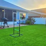 Pcb House With Patio, Grill And Games - Walk To Beach!