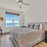 Aqua Resort! Beachfront, 3 Bedroom Condo! 2 Bedrooms Beach Front! Sleeps 7! Free Beach Chairs By Dolce Vita Getaways Pcb