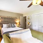 Cute Pcb Condo By Lake Powell With Pool Access!