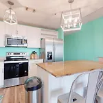 Laketown Wharf 1527