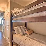 Breezy Oceanfront Panama Beach Condo With Pool Access