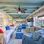 Panama City Condo With Pool Access, Steps To Beach!