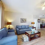 Laketown Wharf 933