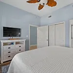 Penthouse At Laketown Wharf #2120 By Nautical Properties