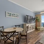 Penthouse At Laketown Wharf #2120 By Nautical Properties
