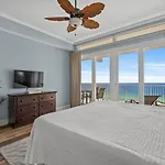 Penthouse At Laketown Wharf #2120 By Nautical Properties