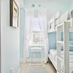 Laketown Wharf #828 By Nautical Properties
