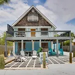 Pcb Group Retreat With Deck, 1 Block To Beach!