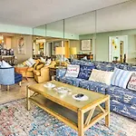 Idyllic Pcb Condo With Pool Access And Ocean Views!