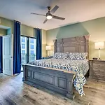 Chic Panama City Beach Condo With Pool And Gulf Views