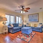 Convenient Pcb Condo With Pool Access Walk To Beach