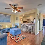 Convenient Pcb Condo With Pool Access Walk To Beach