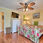Convenient Pcb Condo With Pool Access Walk To Beach