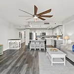 Laketown Wharf 304 - Zaffos By The Sea