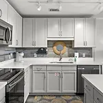 Laketown Wharf 304 - Zaffos By The Sea