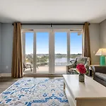 Laketown Wharf 433