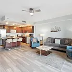 Laketown Wharf #302 By Nautical Properties