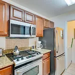 Pcb Condo With Pool Access 1 Mi To Beach!