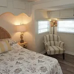 Venture Out 194 S Marlin Dr Comes With Golf Cart