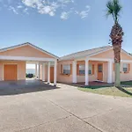 Breezy Pcb Retreat With Direct Beach Access!