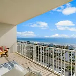 Ocean View 10Th Floor Condo At The Laketown Wharf 1004
