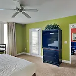 Emerald Beach 1825
