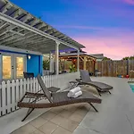 Private Pool Pet Friendly