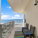Laketown Wharf 1301